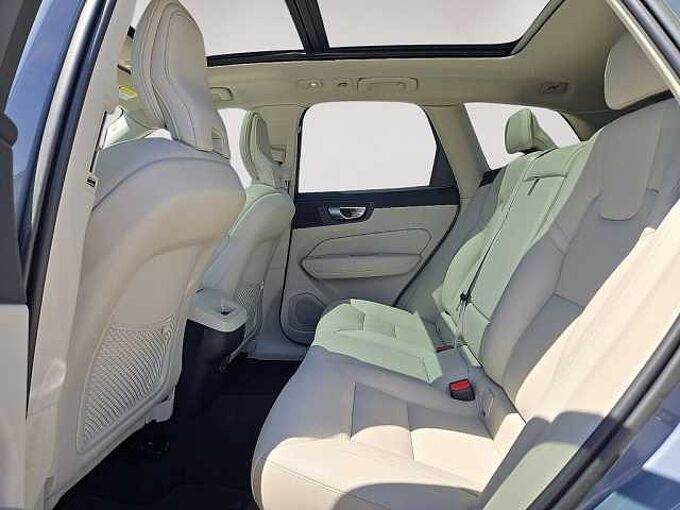 Volvo XC60 XC60 Plus, B5 FWD, Mild Hybrid, Bright