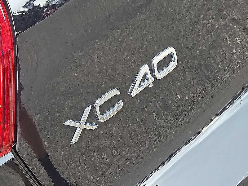 Volvo  XC40 Plus, B5 AWD Gas (mild hybrid), Gasoline, Dark