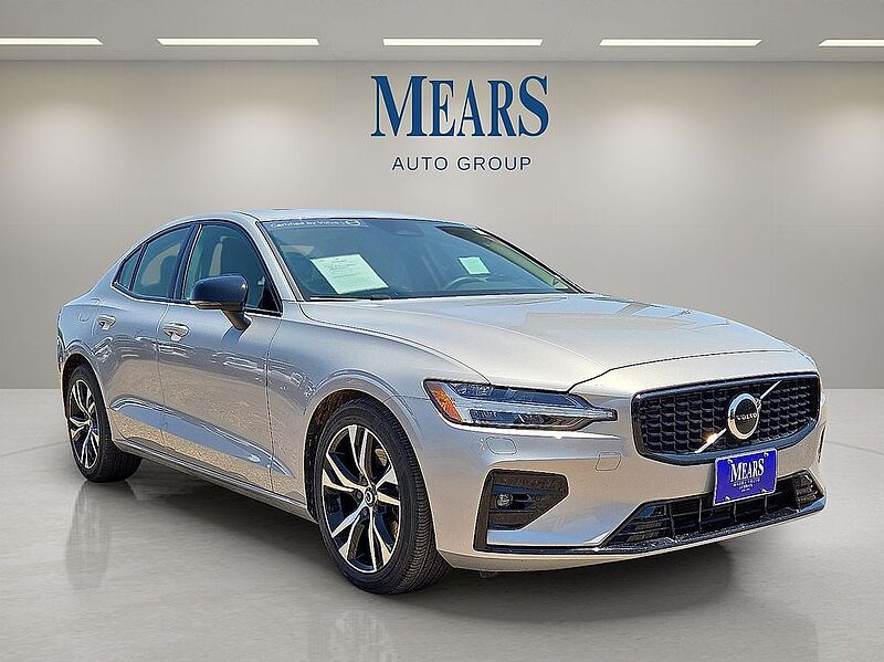 Volvo  S60 Core, B5 FWD Gas (mild hybrid), Gasoline, Dark