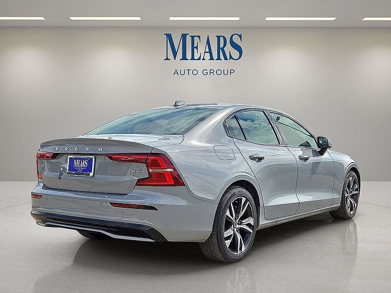 Volvo  S60 Core, B5 FWD Gas (mild hybrid), Gasoline, Dark