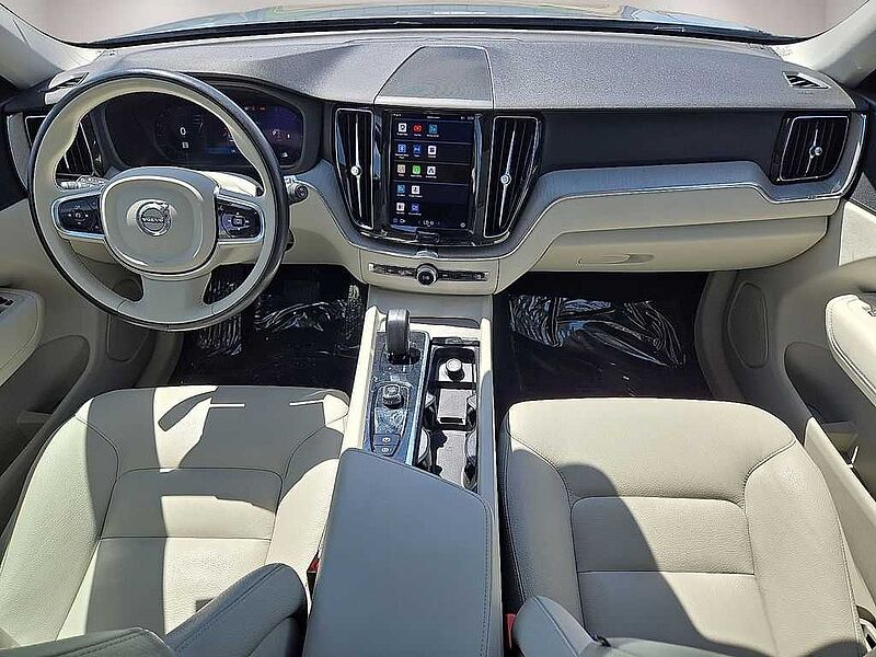 Volvo  XC60 Plus, B5 FWD, Mild Hybrid, Bright