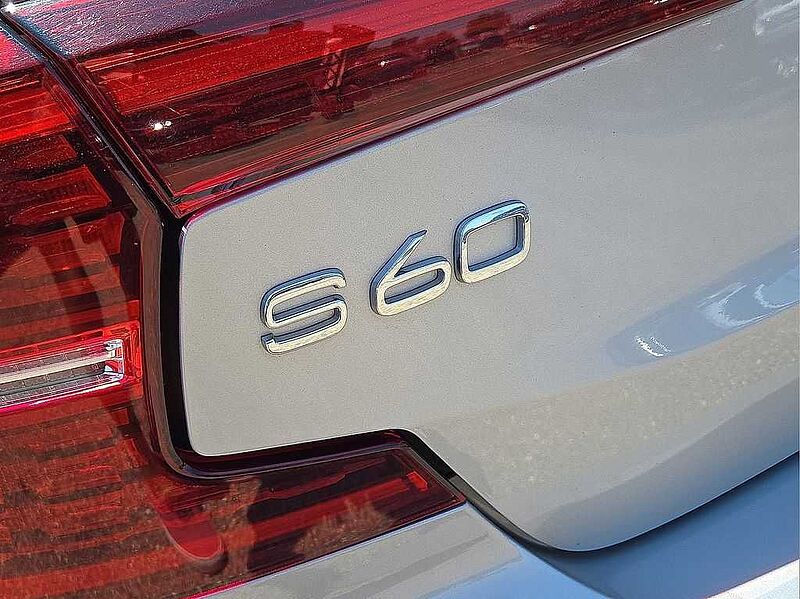 Volvo  S60 Core, B5 FWD Gas (mild hybrid), Gasoline, Dark