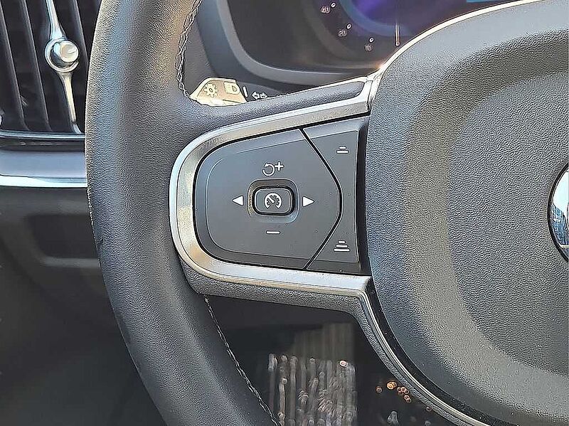 Volvo  S60 Core, B5 FWD Gas (mild hybrid), Gasoline, Dark