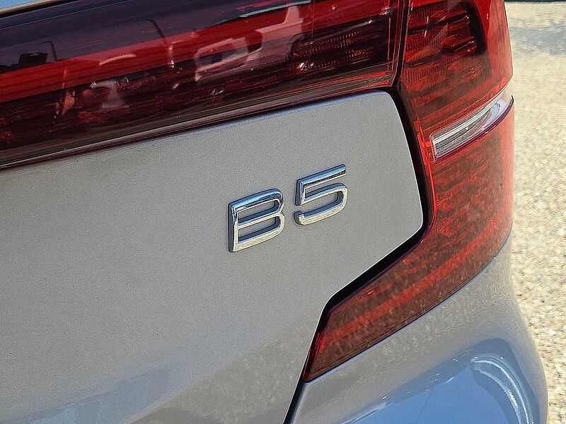 Volvo  S60 Core, B5 FWD Gas (mild hybrid), Gasoline, Dark