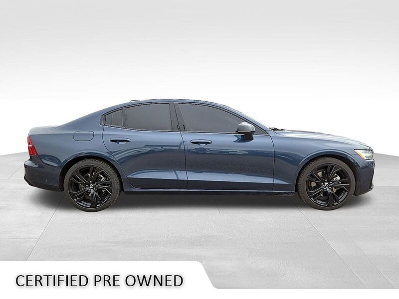 Volvo  S60 Core, B5 AWD Gas (mild hybrid), Gasoline, Dark