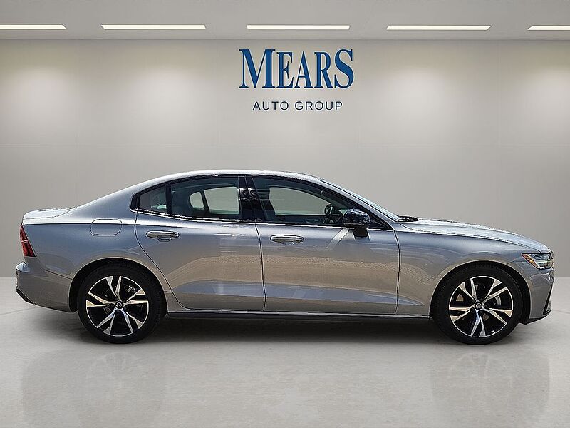 Volvo  S60 Core, B5 FWD Gas (mild hybrid), Gasoline, Dark