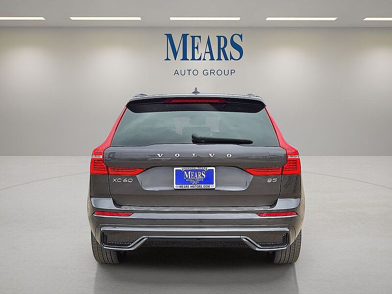 Volvo  XC60 Plus, B5 FWD, Mild Hybrid, Dark
