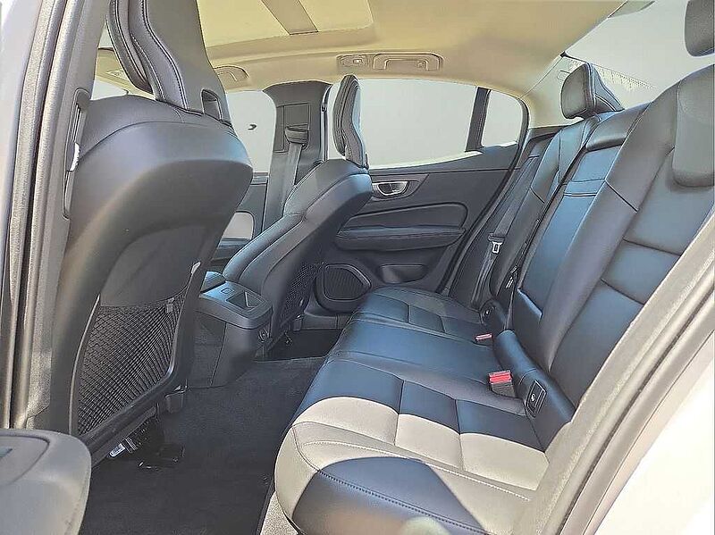 Volvo  S60 Core, B5 FWD Gas (mild hybrid), Gasoline, Dark