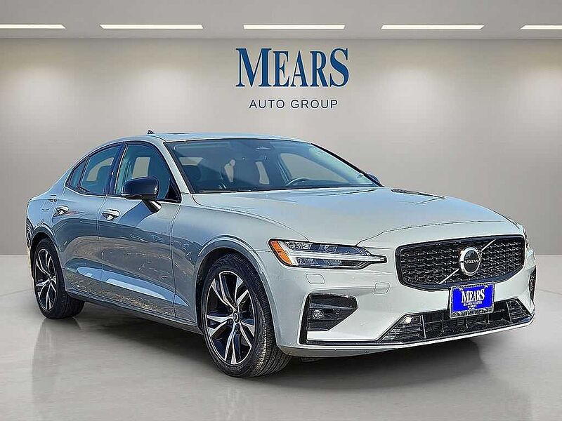 Volvo  S60 Core, B5 FWD Gas (mild hybrid), Gasoline, Dark