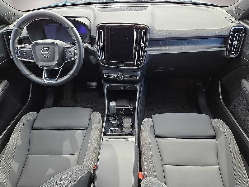 Volvo  XC40 Recharge Core, Twin Motor, Electric