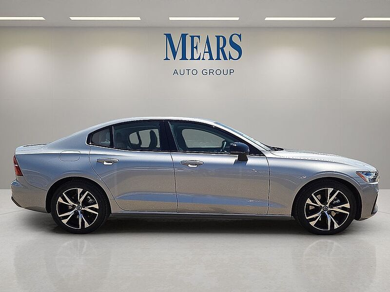 Volvo  S60 Core, B5 FWD Gas (mild hybrid), Gasoline, Dark