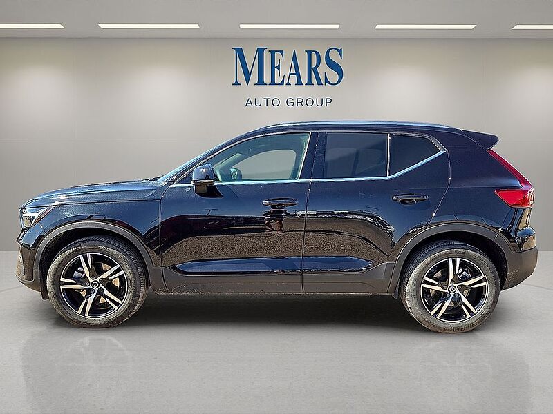 Volvo  XC40 Core, B5 AWD Gas (mild hybrid), Gasoline, Bright