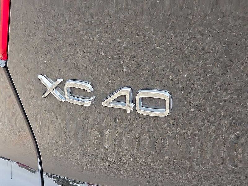 Volvo  XC40 Momentum, T4 FWD