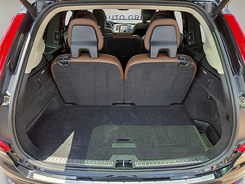 Volvo  XC90 T6 AWD Momentum