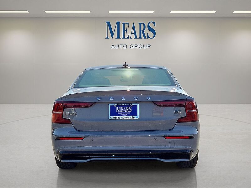 Volvo  S60 Core, B5 FWD Gas (mild hybrid), Gasoline, Dark
