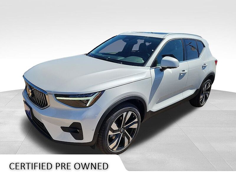 Volvo  XC40 Ultimate, B5 AWD Gas (mild hybrid), Gasoline, Bright