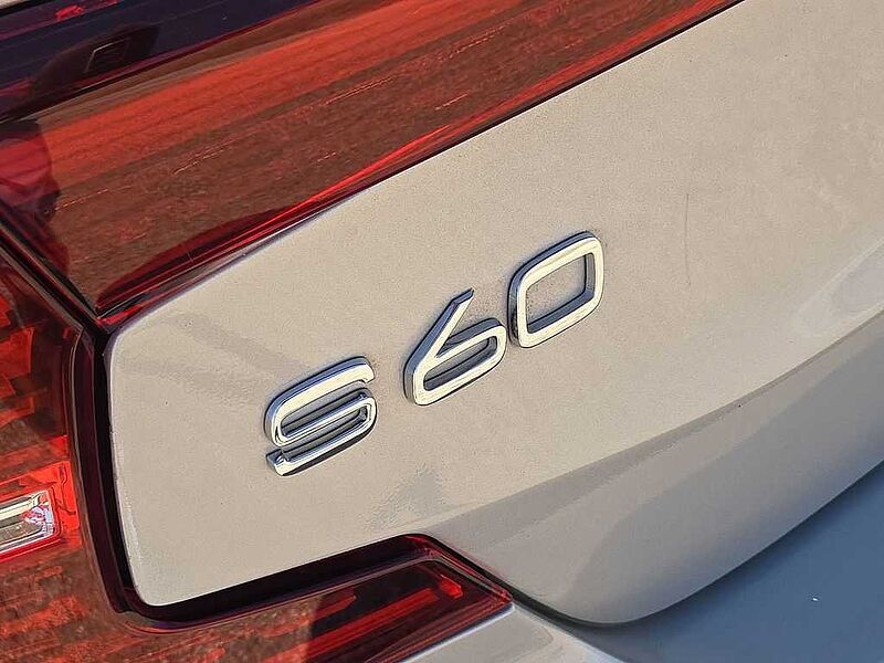 Volvo  S60 Plus, B5 AWD Gas (mild hybrid), Gasoline, Dark