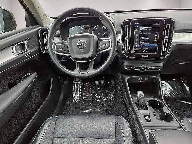 Volvo  XC40 Momentum, T4 FWD