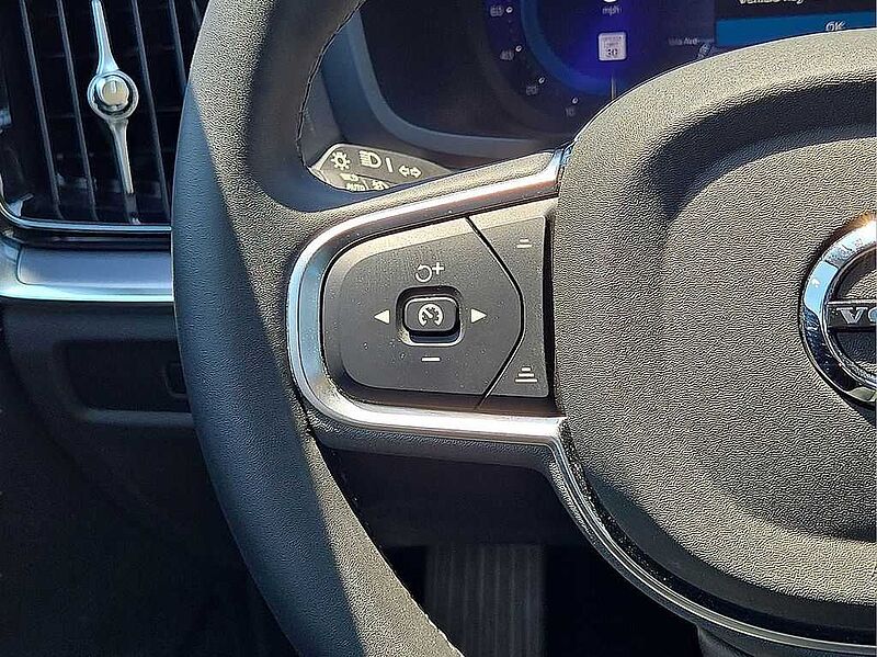 Volvo  S60 Core, B5 FWD Gas (mild hybrid), Gasoline, Dark