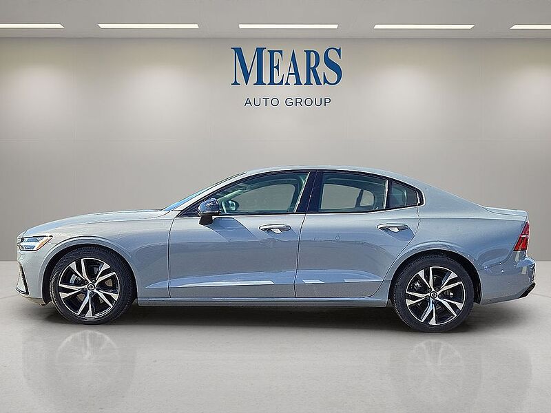 Volvo  S60 Core, B5 FWD Gas (mild hybrid), Gasoline, Dark