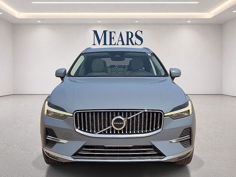 Volvo  XC60 Plus, B5 FWD, Mild Hybrid, Bright