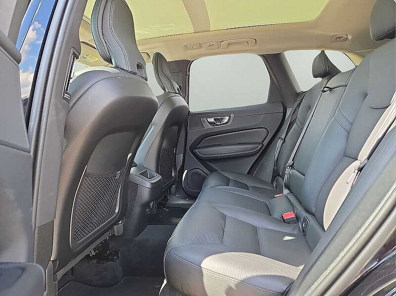 Volvo  XC60 Plus, B5 AWD Gas (mild hybrid), Gasoline, Dark