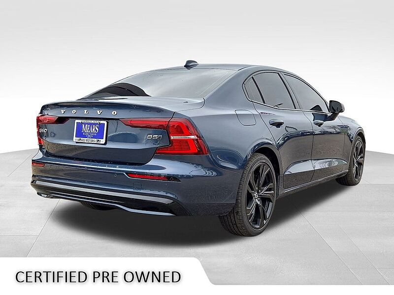 Volvo  S60 Core, B5 AWD Gas (mild hybrid), Gasoline, Dark