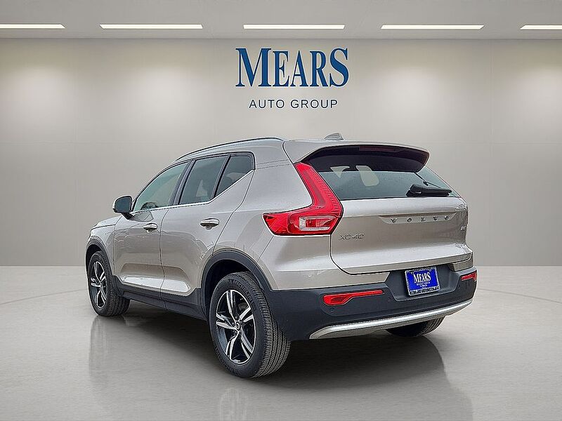 Volvo  XC40 Plus, B5 AWD, Mild Hybrid, Bright