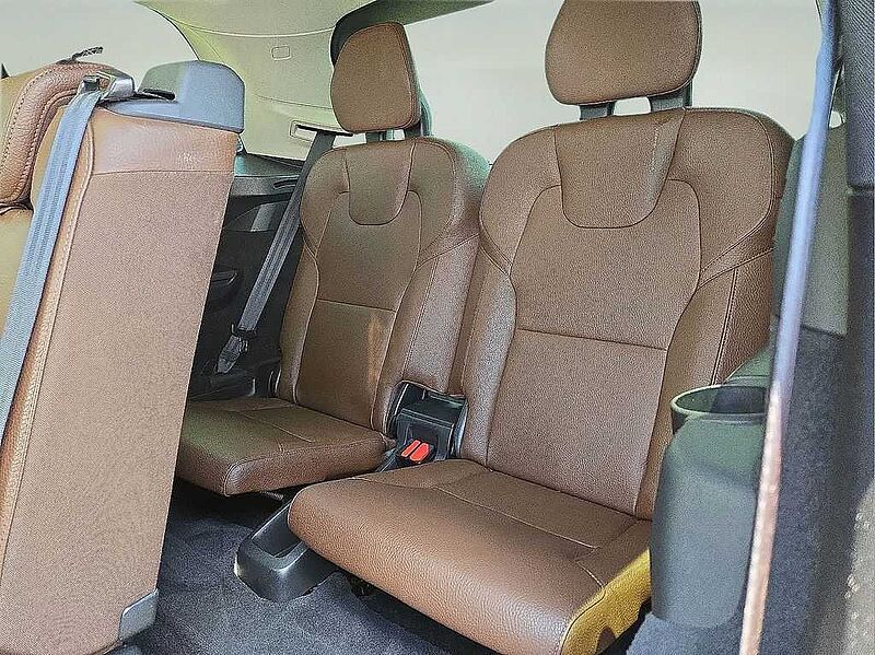 Volvo  XC90 T6 AWD Momentum