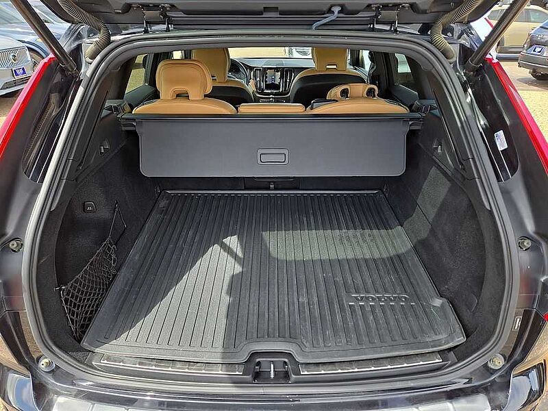 Volvo  XC60 Inscription, B5 FWD