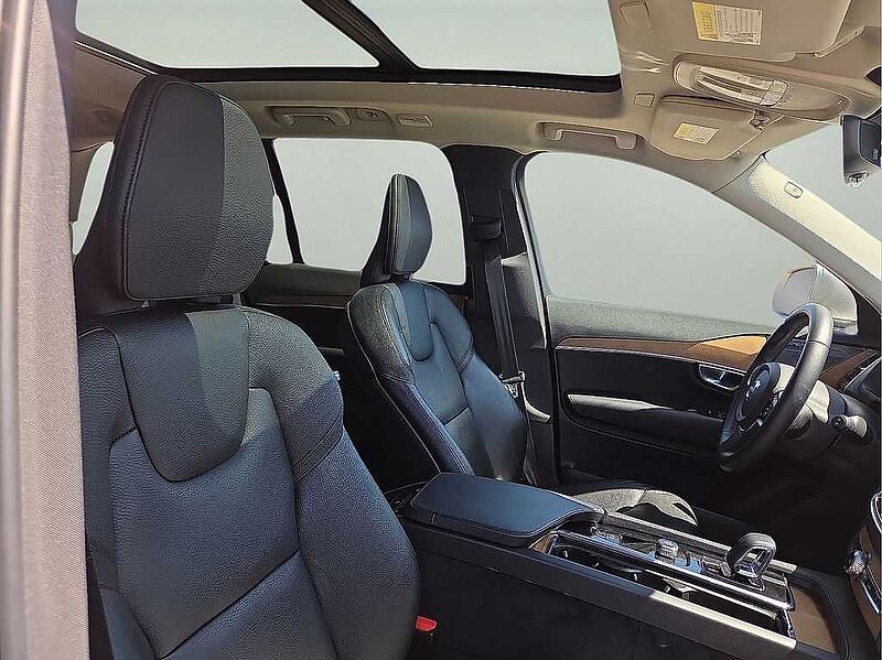 Volvo  XC90 Recharge Plus, T8 eAWD, Electric/Gasoline, Bright, 7 Seats