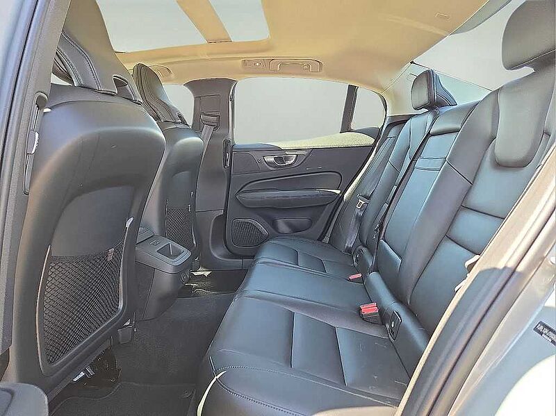 Volvo  S60 Core, B5 FWD Gas (mild hybrid), Gasoline, Dark