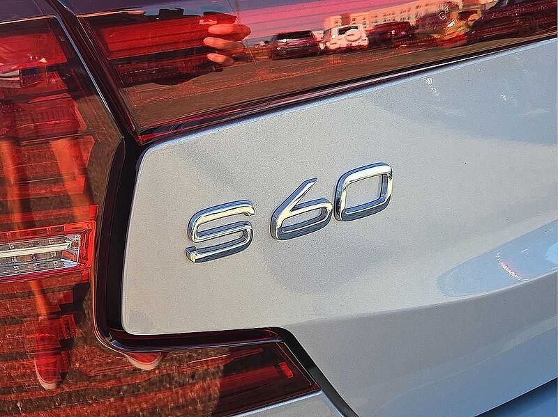 Volvo  S60 Core, B5 FWD Gas (mild hybrid), Gasoline, Dark