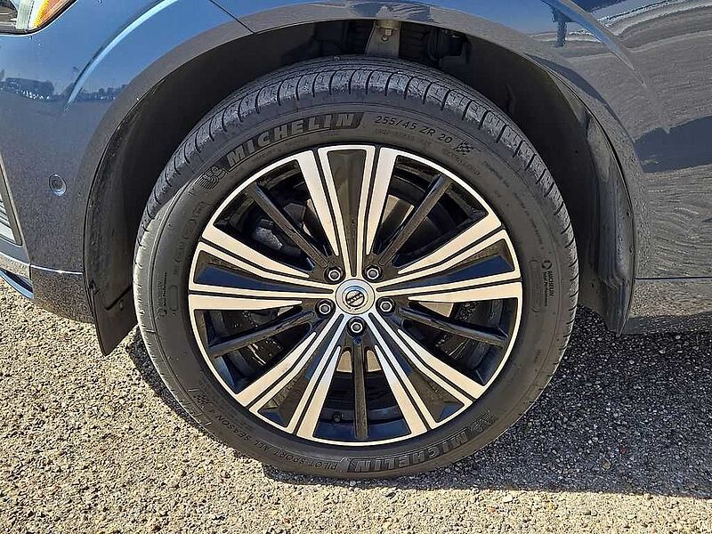 Volvo  XC60 Ultimate, B6 AWD, Mild Hybrid, Bright