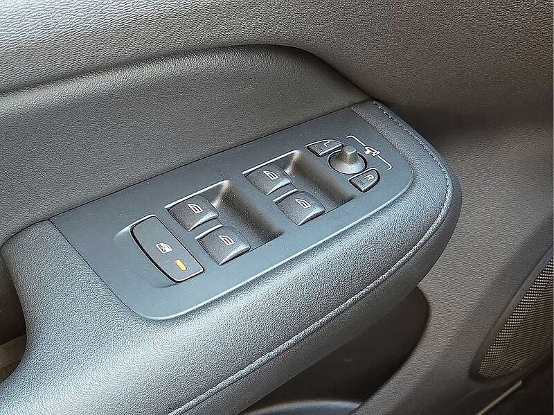 Volvo  S60 Core, B5 FWD Gas (mild hybrid), Gasoline, Dark
