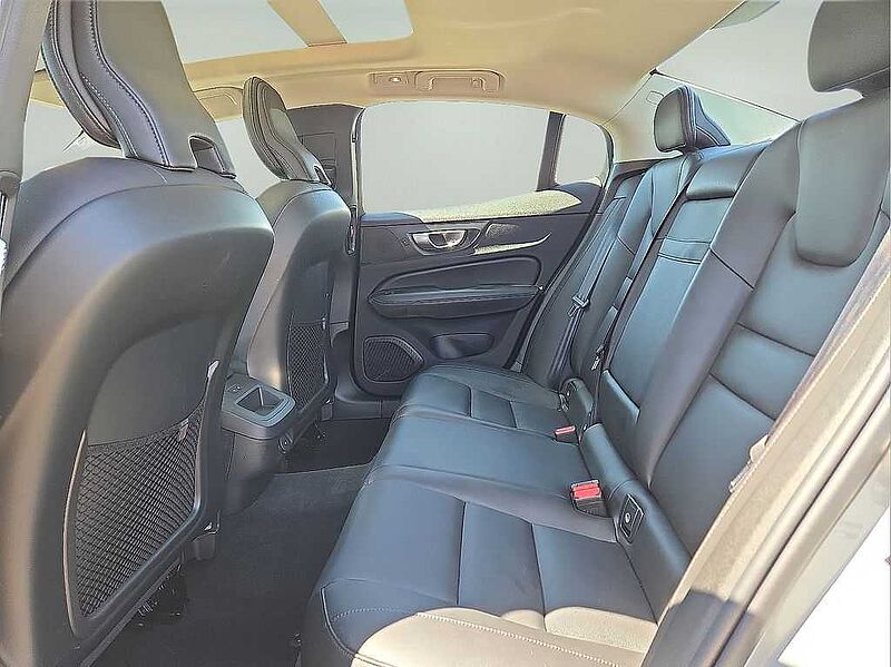 Volvo  S60 Core, B5 FWD Gas (mild hybrid), Gasoline, Dark