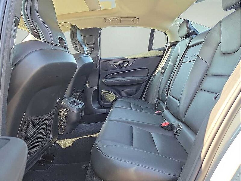 Volvo  S60 Core, B5 FWD Gas (mild hybrid), Gasoline, Dark