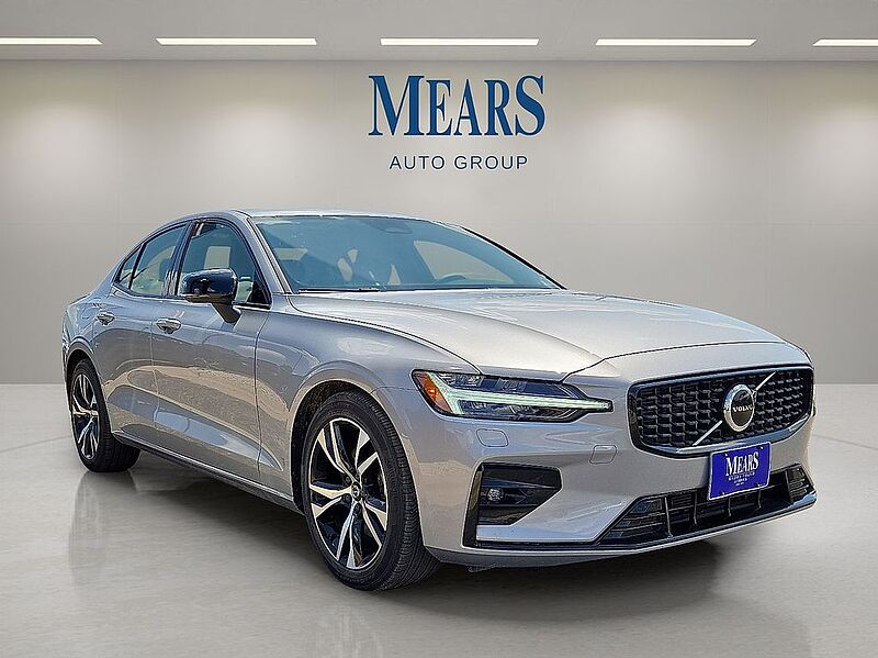 Volvo  S60 Core, B5 FWD Gas (mild hybrid), Gasoline, Dark