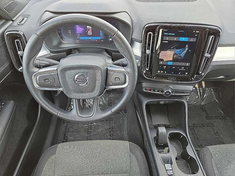 Volvo  XC40 Core, B5 AWD Gas (mild hybrid), Gasoline, Bright