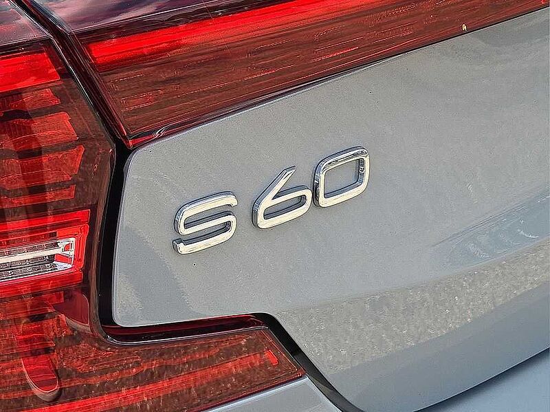 Volvo  S60 Core, B5 FWD Gas (mild hybrid), Gasoline, Dark