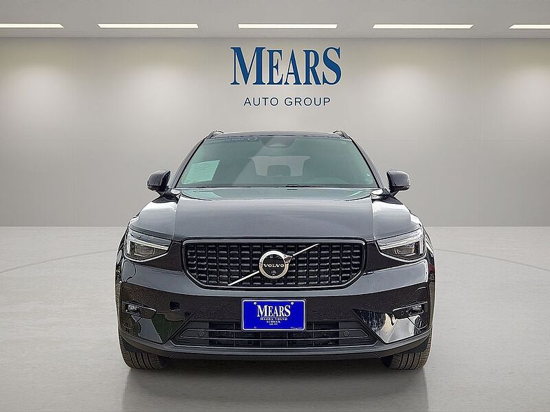 Volvo  XC40 Plus, B5 AWD Gas (mild hybrid), Gasoline, Dark