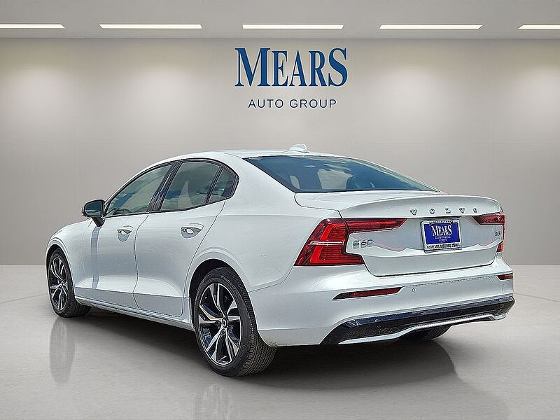 Volvo  S60 Core, B5 FWD Gas (mild hybrid), Gasoline, Dark
