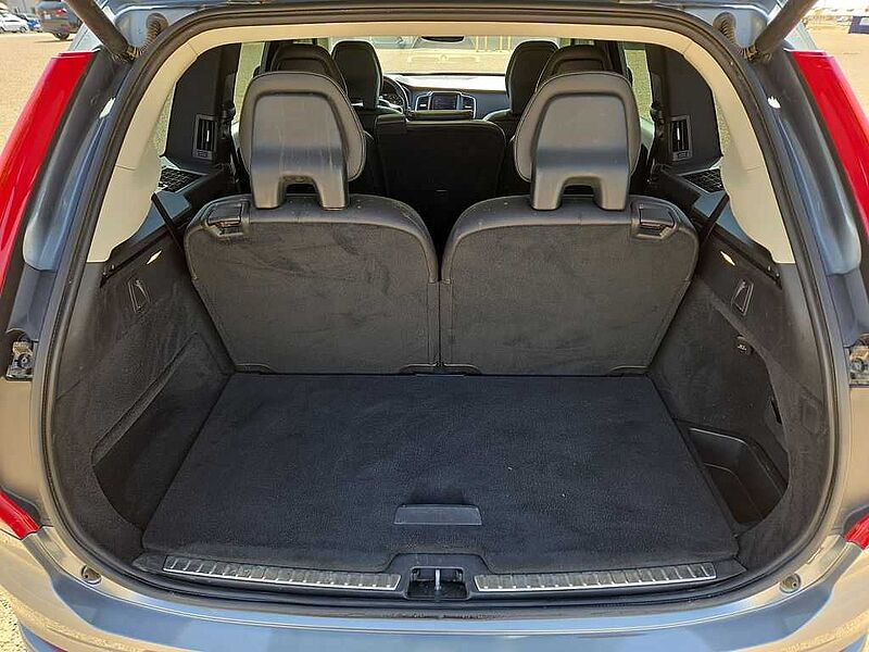 Volvo  XC90 T6 AWD Momentum