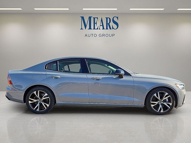 Volvo  S60 Core, B5 FWD Gas (mild hybrid), Gasoline, Dark