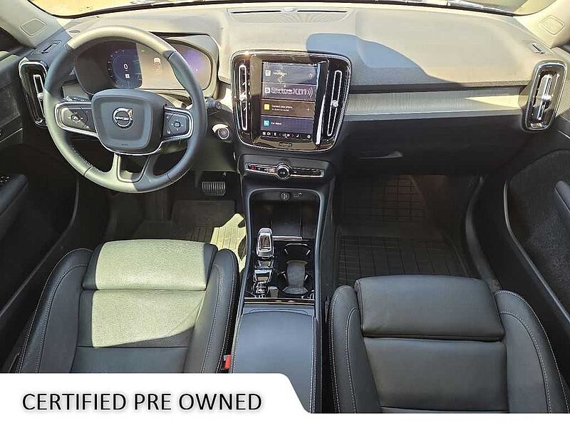 Volvo  XC40 Plus, B5 AWD Gas (mild hybrid), Gasoline, Bright