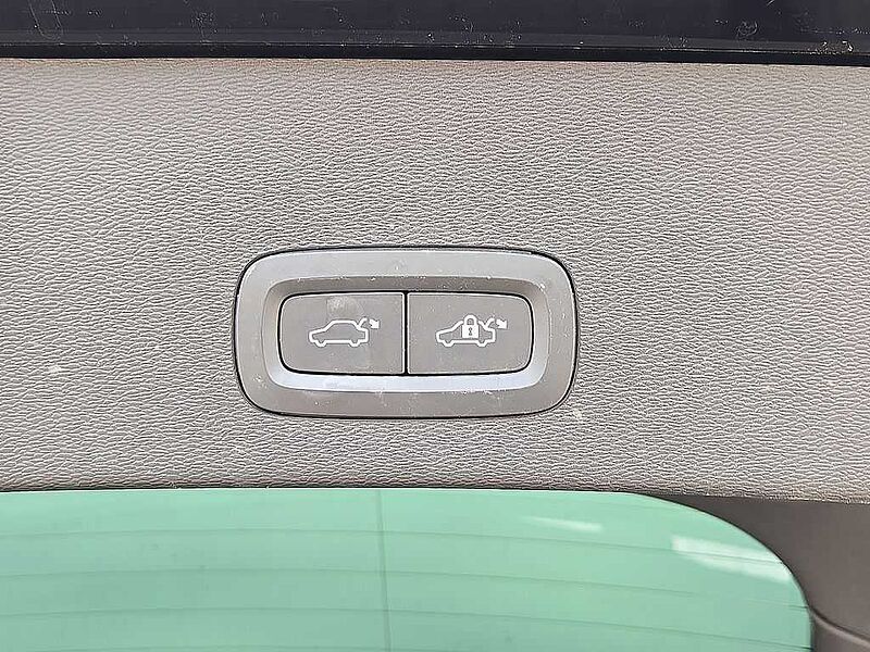 Volvo  C40 Recharge Ultimate, Twin Motor, Electric