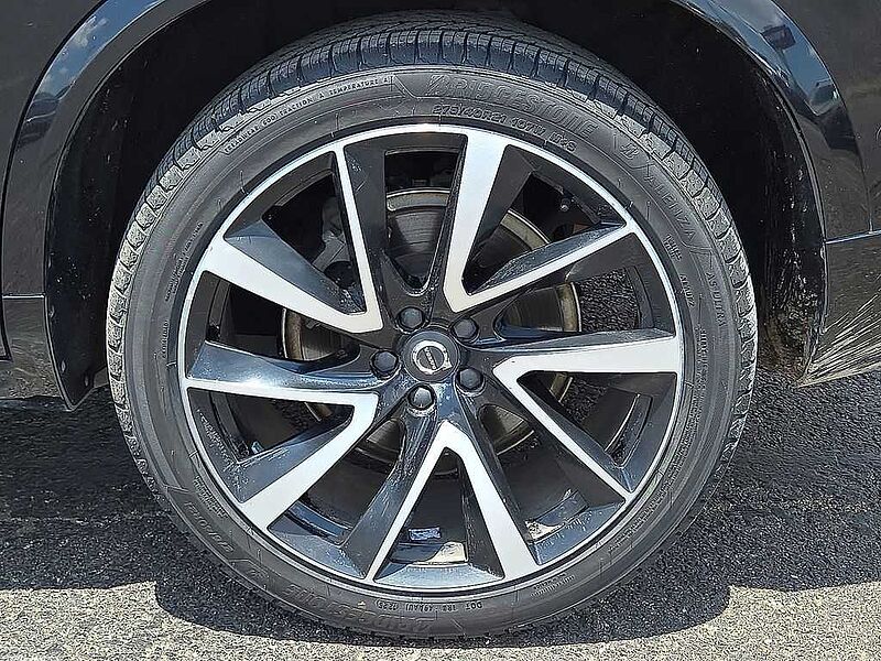 Volvo  XC90 T6 AWD Momentum