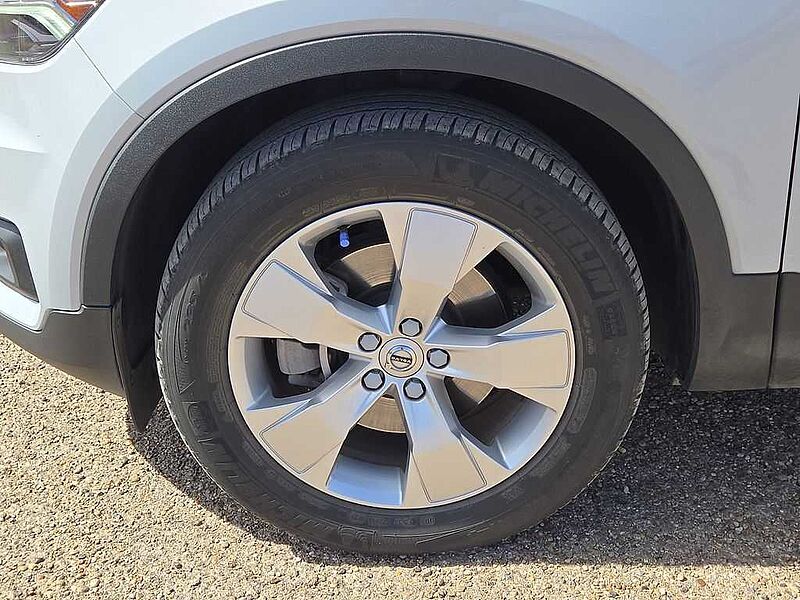 Volvo  XC40 Momentum, T5 AWD