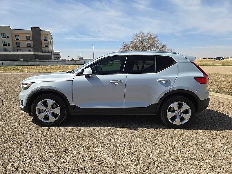 Volvo  XC40 Momentum, T5 AWD