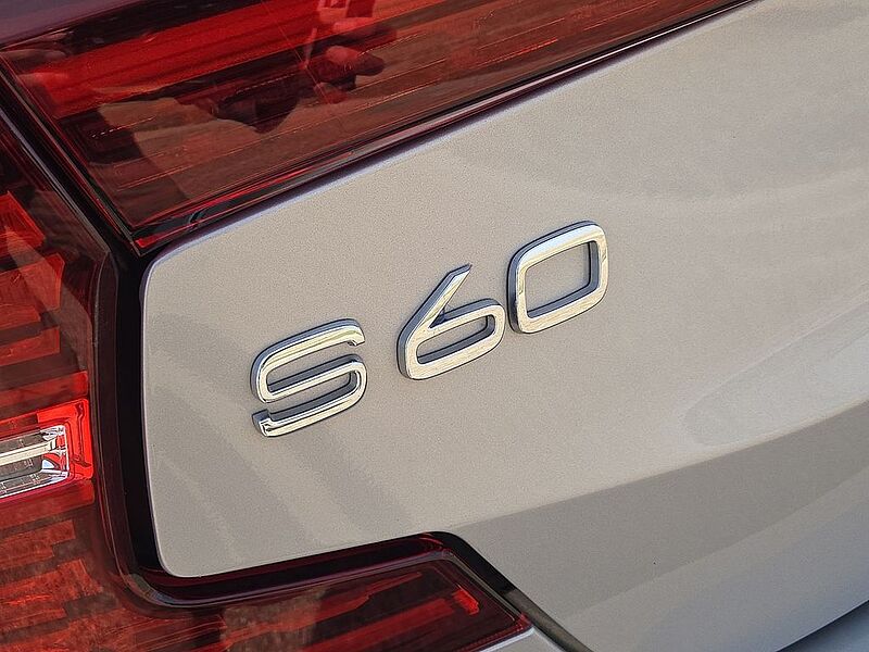 Volvo  S60 Core, B5 FWD Gas (mild hybrid), Gasoline, Dark